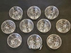 10 anciennes coupes à champagne en cristal gravé ciselé