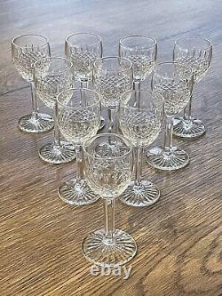 10 anciens verres à liqueur en cristal signés Saint Louis modèle Vendome