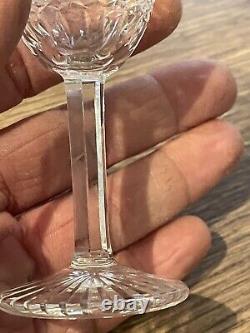 10 anciens verres à liqueur en cristal signés Saint Louis modèle Vendome