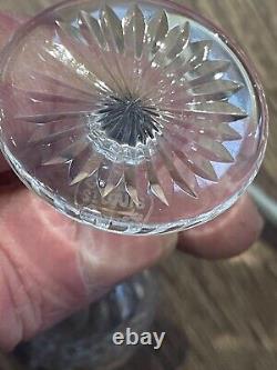 10 anciens verres à liqueur en cristal signés Saint Louis modèle Vendome