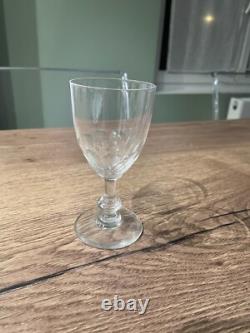 10 anciens verres à vin blanc madère en cristal de Baccarat taillé modèle Chauny