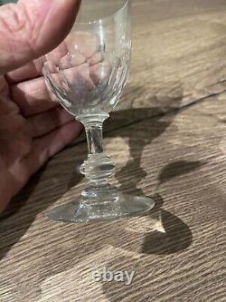 10 anciens verres à vin blanc madère en cristal de Baccarat taillé modèle Chauny