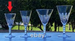 10 anciens verres à vin blanc ou porto gravés en cristal Saint Louis Baccarat