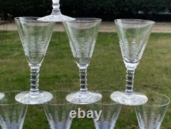 10 anciens verres à vin blanc ou porto gravés en cristal Saint Louis Baccarat