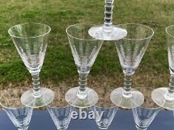 10 anciens verres à vin blanc ou porto gravés en cristal Saint Louis Baccarat