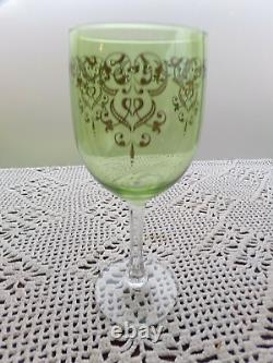 10 verres à vin anciens -bohème-de couleur verte sérigraphiée-vintage 1950