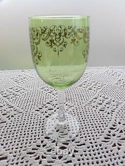 10 verres à vin anciens -bohème-de couleur verte sérigraphiée-vintage 1950