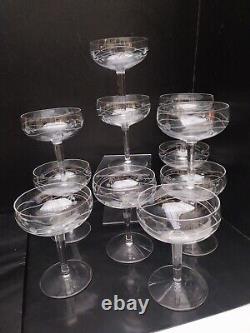 11 COUPES A CHAMPAGNE en CRISTAL Gravé Ancien H 12.5 cm