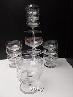 12 COUPES A CHAMPAGNE en CRISTAL Gravé Ancien H 7 cm BACCARAT