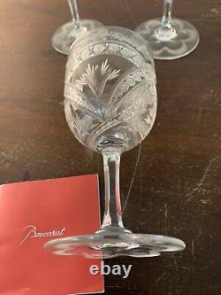 12 verres à vin ancien modèle taillé et gravé cristal Baccarat (prix à la pièce)