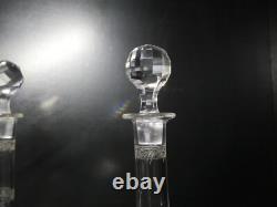 1 ancienne carafe en cristal gravé Baccarat modèles Mimosa