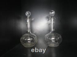 1 ancienne carafe en cristal gravé Baccarat modèles Mimosa