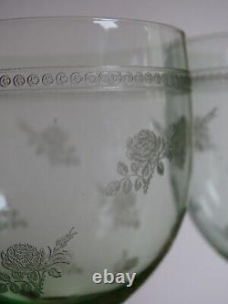 2 Anciens Verres Vin Urane Cristal Baccarat Modele Semer Roses Art Nouveau 13,5