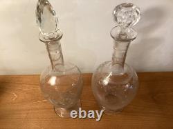 2 anciennes Carafe à Vin En Cristal De Baccarat gravé 19 ème numérotées