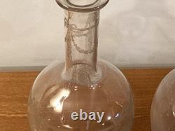 2 anciennes Carafe à Vin En Cristal De Baccarat gravé 19 ème numérotées