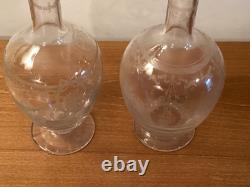 2 anciennes Carafe à Vin En Cristal De Baccarat gravé 19 ème numérotées