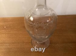 2 anciennes Carafe à Vin En Cristal De Baccarat gravé 19 ème numérotées
