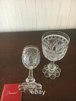 4 Verres à vin blanc ancien modèle en cristal de Baccarat (prix à la pièce)
