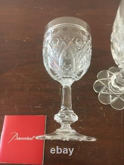 4 Verres à vin blanc ancien modèle en cristal de Baccarat (prix à la pièce)