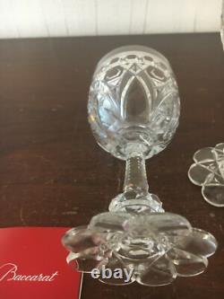 4 Verres à vin blanc ancien modèle en cristal de Baccarat (prix à la pièce)