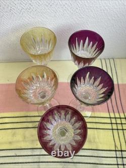 5 Anciens Verre A Pied Cristal Couleur Style Romer Non signé