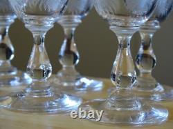 6 ANCIENS VERRES A VIN BLANC CRISTAL MODELE GRAVURE FLORALE ORIENTALISTE 11 cm