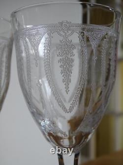 6 ANCIENS VERRES A VIN FINE GRAVURE SUR UN FIN CRISTAL ht 13,5 cm