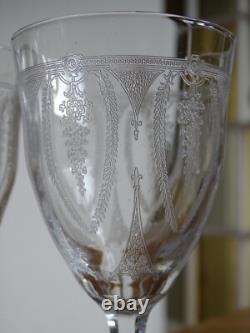 6 ANCIENS VERRES A VIN FINE GRAVURE SUR UN FIN CRISTAL ht 13,5 cm