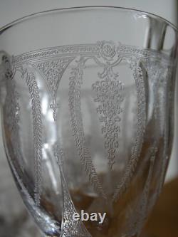6 ANCIENS VERRES A VIN FINE GRAVURE SUR UN FIN CRISTAL ht 13,5 cm