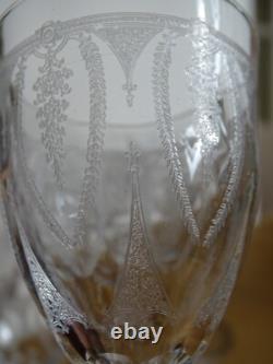 6 ANCIENS VERRES A VIN FINE GRAVURE SUR UN FIN CRISTAL ht 13,5 cm