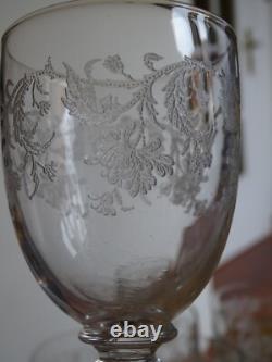 6 ANCIENS VERRES A VIN ROUGE MODELE BELLE GRAVURE FLORALE ht 13,5 cm