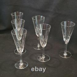 6 anciennes flûtes à champagne en cristal taillé