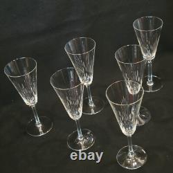 6 anciennes flûtes à champagne en cristal taillé