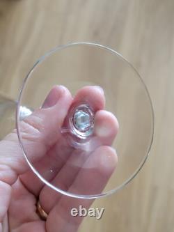 6 anciennes flûtes à champagne en cristal taillé