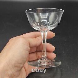 6 verres anciens à liqueur petites coupes avec facettes en cristal de Baccarat