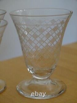 7 ANCIENS VERRES A LIQUEUR ART DECO EN CRISTAL STYLE BACCARAT ht 6,2 cm