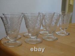 7 ANCIENS VERRES A LIQUEUR ART DECO EN CRISTAL STYLE BACCARAT ht 6,2 cm