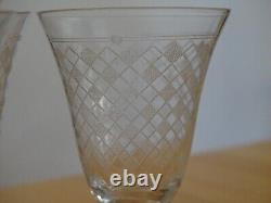 7 ANCIENS VERRES A LIQUEUR ART DECO EN CRISTAL STYLE BACCARAT ht 6,2 cm
