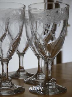 7 ANCIENS VERRES A VIN CRISTAL GRAVURE ART NOUVEAU ht 12 cm