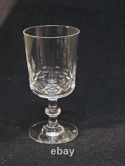 8 Anciens Verres A Vin En Cristal De Baccarat Taillé Gravure 10742
