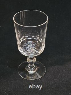 8 Anciens Verres A Vin En Cristal De Baccarat Taillé Gravure 10742