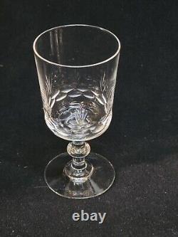 8 Anciens Verres A Vin En Cristal De Baccarat Taillé Gravure 10742