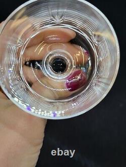 8 Anciens Verres A Vin En Cristal De Baccarat Taillé Gravure 10742