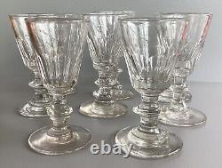 8 Verres à liqueur anciens cristal de Baccarat/St Louis, modèle Caton, h 8,5 cm