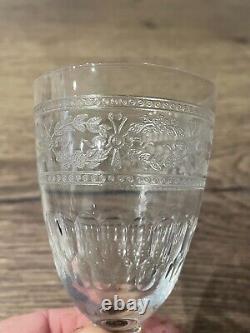 8 anciens verres à vin rouge en cristal gravé taillé Saint Louis ou Baccarat