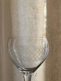 8 verres anciens en cristal