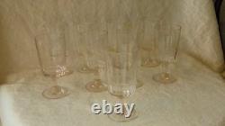9 VERRES A VIN ANCIEN EN VERRE MODELE MIRABEAU FIN 19 ème