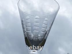 9 anciennes flutes à Champagne gravées en cristal Saint Louis Baccarat