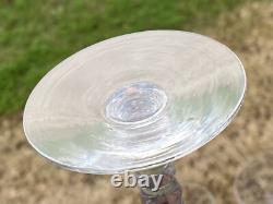 9 anciennes flutes à Champagne gravées en cristal Saint Louis Baccarat