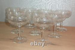 9 coupes à champagne en cristal soufflé gravé anciennes st louis ou baccarat
